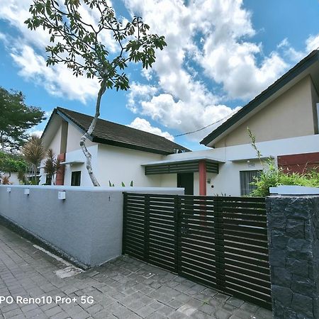 Maya Kori Villa Jimbaran Exteriér fotografie